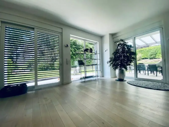 Maison 6 pièces à vendre à Mittelhausbergen maison-5-pieces-mittelhausbergen-2